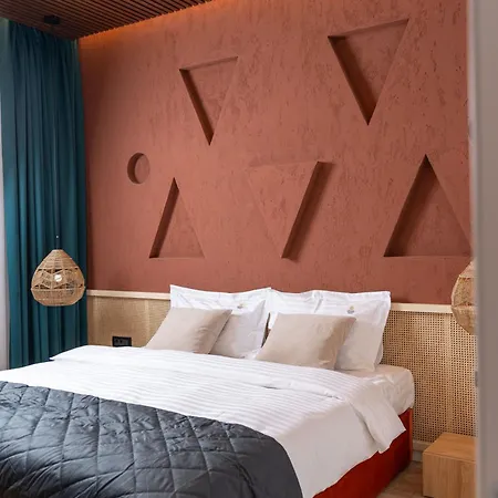 Win Herastrau - Luxury Jungle Vibes 2br - Private Parking Бухарест