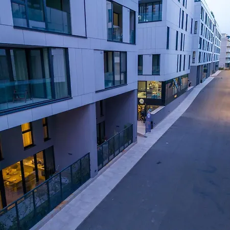 Apartment Win Herastrau - Luxury Jungle Vibes 2br - Private Parking *