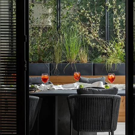 Win Herastrau - Luxury Jungle Vibes 2br - Private Parking Apartment Bucharest