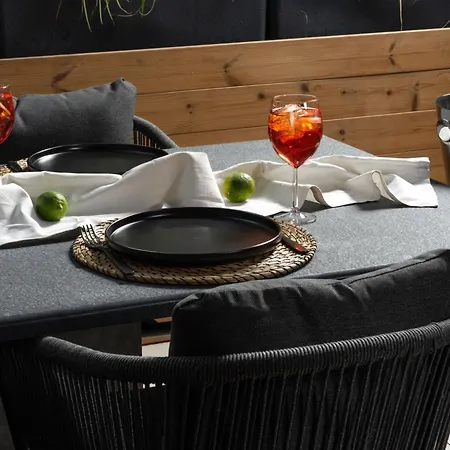 Win Herastrau - Luxury Jungle Vibes 2br - Private Parking Apartment Bucharest